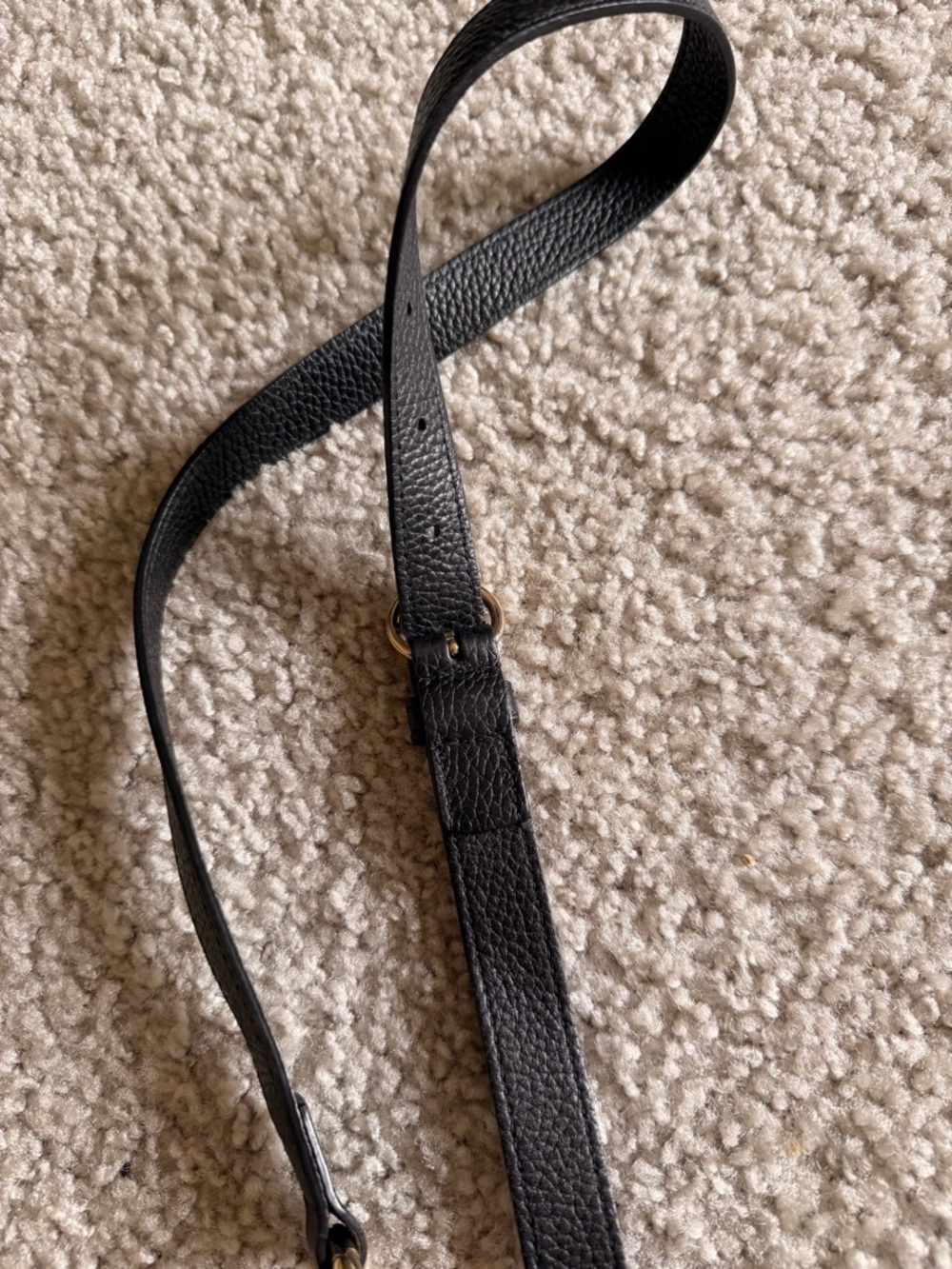 Gucci Black Leather Shoulder Strap with Gold Hardware - Picture 5 of 5